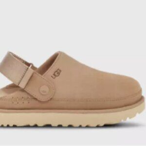 NWT UGG Goldenstar
Clog Sand